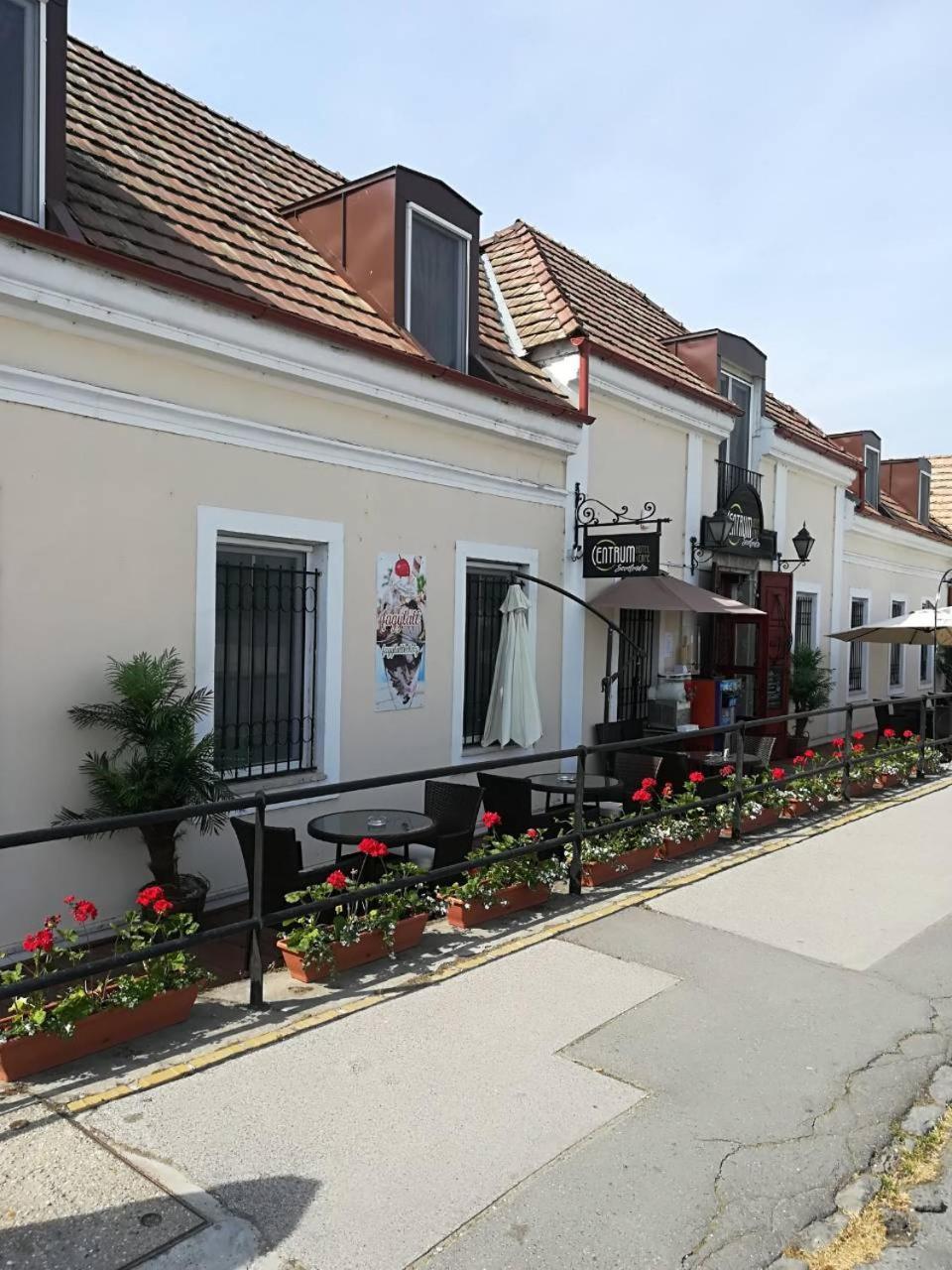 Centrum Panzio Szentendre Eksteriør bilde